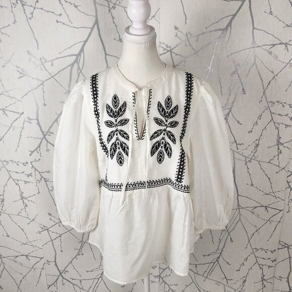Reitmans Tops - Reitmans White Cotton Blend Leaf Embroidered Peasant Blouse